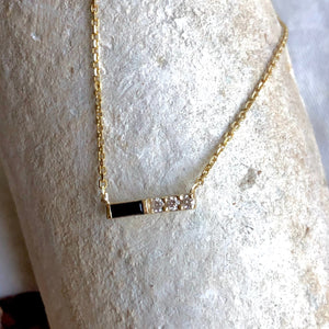 Shaia - sapphire & diamonds fineline necklace