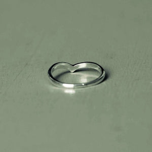 linda - v shaped ring