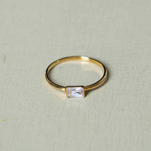 Load image into Gallery viewer, agnes - baguette diamond ring