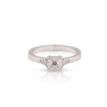 Load image into Gallery viewer, dianna - three diamonds ring
