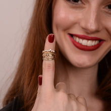 Load image into Gallery viewer, laura - a symmetric diamond ring