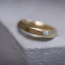 Load image into Gallery viewer, danielle wide - geometric hammered ring