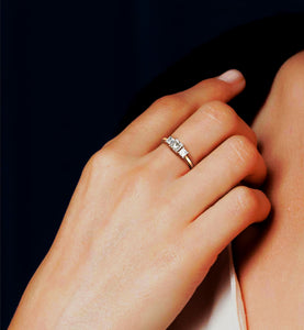 Oscar - princess diamonds ring