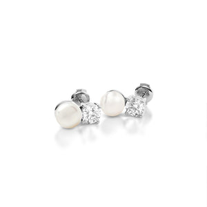 Harllow - pearl and diamond earrings