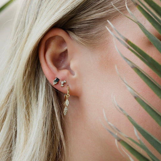 Rel- sapphire and diamonds earring