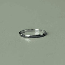 Load image into Gallery viewer, gabriel - white gold classic man ring