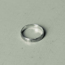 Load image into Gallery viewer, brad - engraved man ring