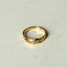 Load image into Gallery viewer, juliette - vintage ring