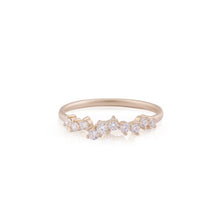 Load image into Gallery viewer, laura - a symmetric diamond ring