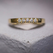 Load image into Gallery viewer, shani - five diamond straight ring