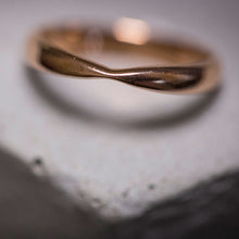 Load image into Gallery viewer, pinch - wedding band