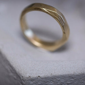 danielle wide - geometric hammered ring