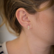 Load image into Gallery viewer, Minikim - bee hive earring