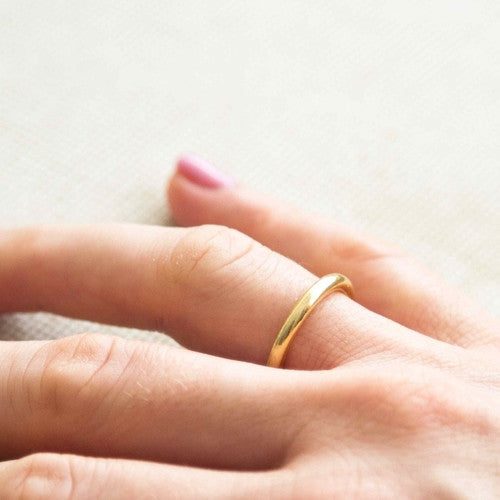 adele - perfect round gold ring