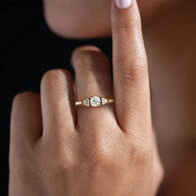 Load image into Gallery viewer, Josephine - three diamonds ring