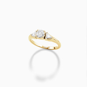 Josephine - three diamonds ring