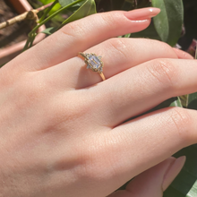 Load image into Gallery viewer, Angeline - diamond ring