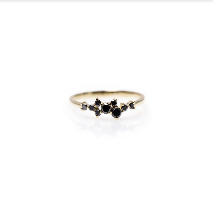 Milou - a symmetric black diamond ring